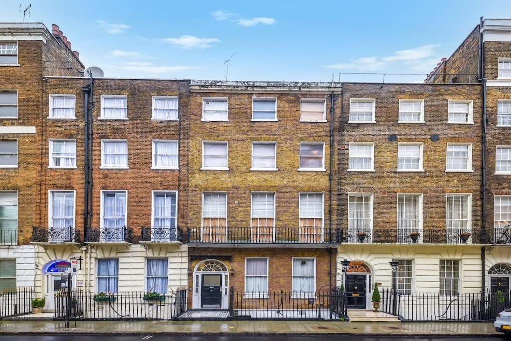 Chic 2Br Flat Near Edgware Road & 6Mins Walk To Marble Arch Station With Free Wi-Fi Apartment